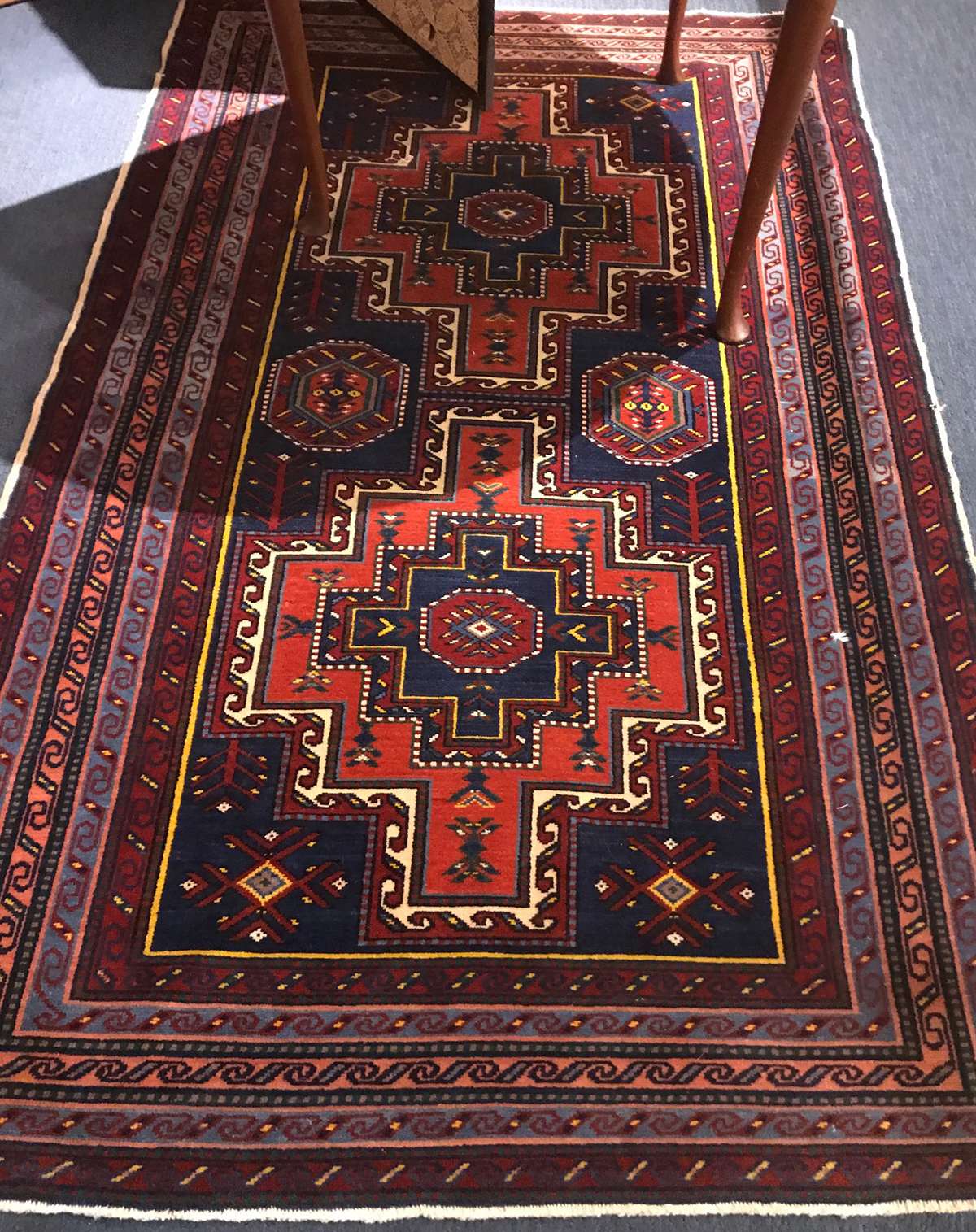 Oriental rug, blue field 3'9